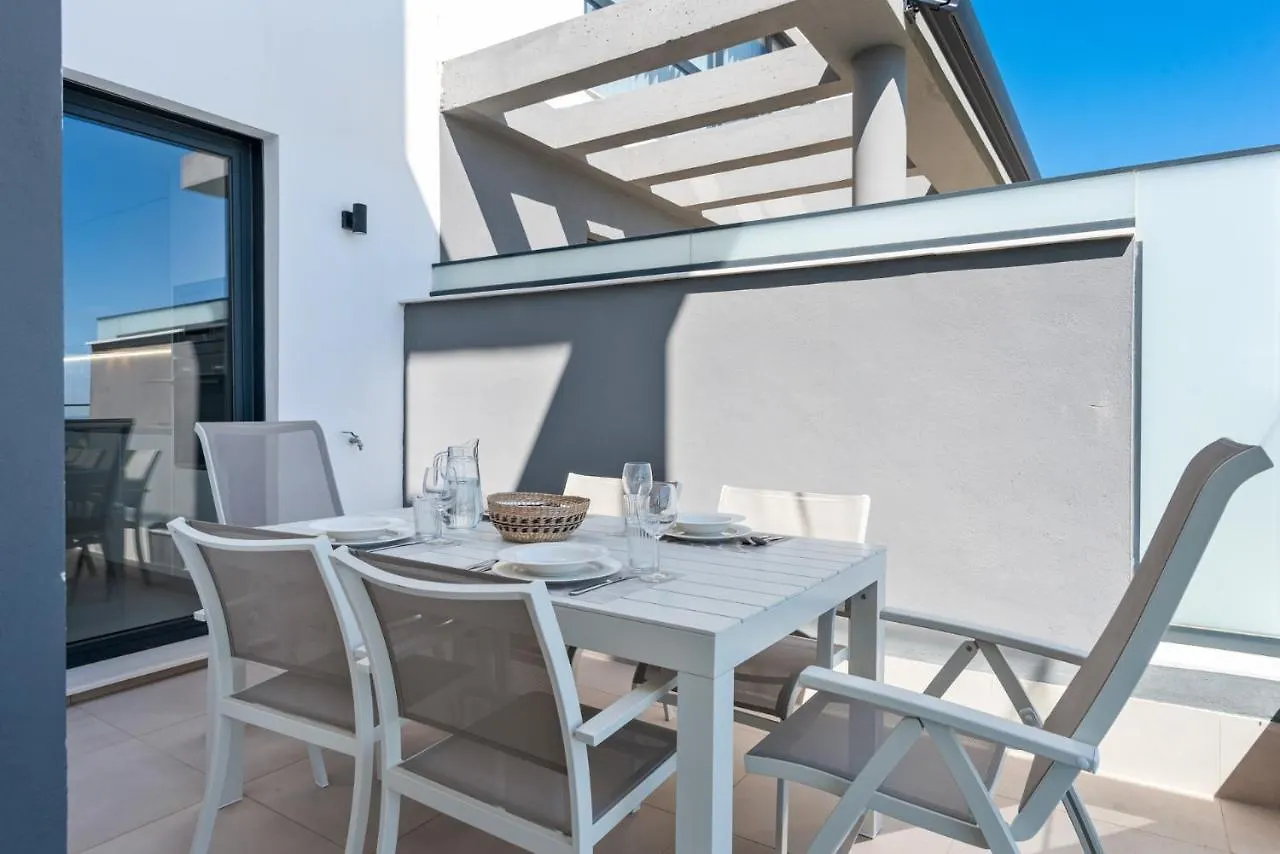 Seaview Apartment With Heated Pool By Costarentals - Ref M21 Estepona